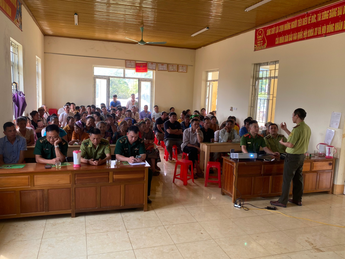 Tăng cường tuyên truyền công tác quản lý bảo vệ rừng, PCCCR vào thời điểm đầu mùa khô tại Ban quản lý Khu bảo tồn thiên nhiên Pù Hoạt, huyện Quế Phong, tỉnh Nghệ An.